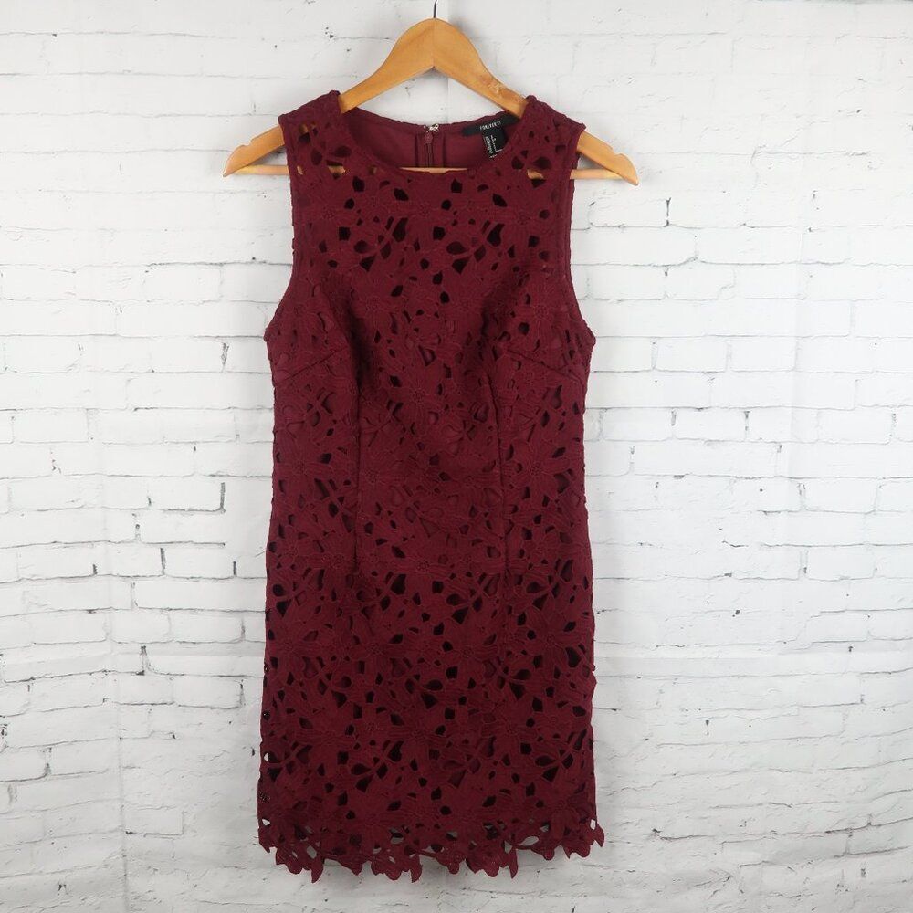 FOREVER 21 BURGUNDY FLORAL LACE OVERLAY SLEEVELESS ROUND NECK MIDI DRESS SIZE S